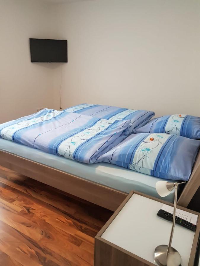 Ferienwohnung- Sarah Hahnstatten Extérieur photo