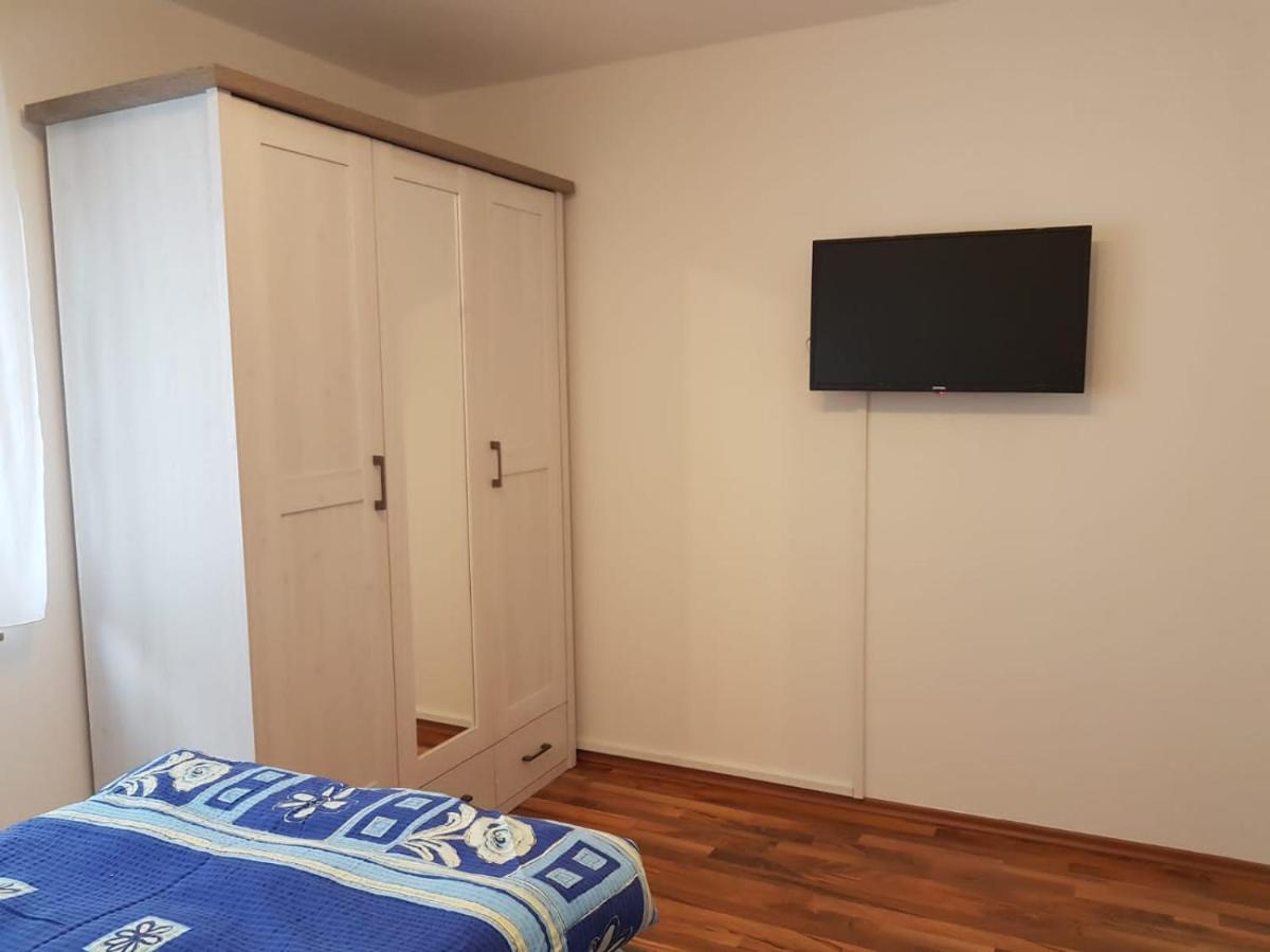 Ferienwohnung- Sarah Hahnstatten Extérieur photo