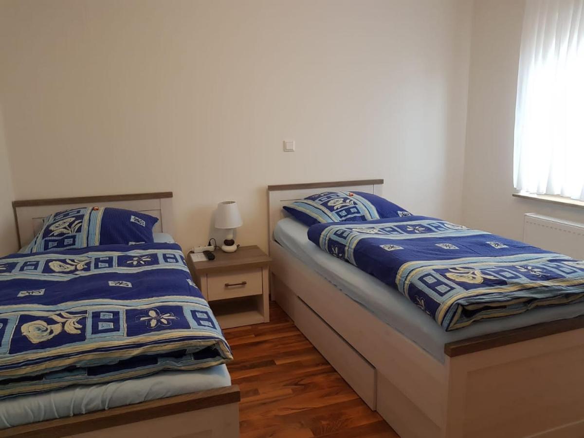 Ferienwohnung- Sarah Hahnstatten Extérieur photo